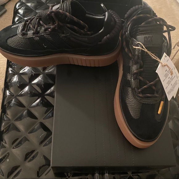 COPY - Ivy Park Drip 2 Supersleek 72 - Picture 2 of 5